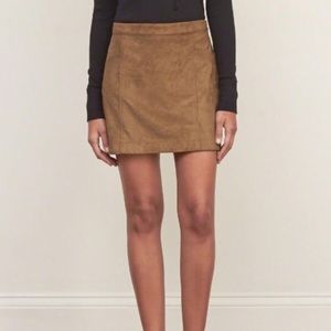 Suede mini skirt 😍